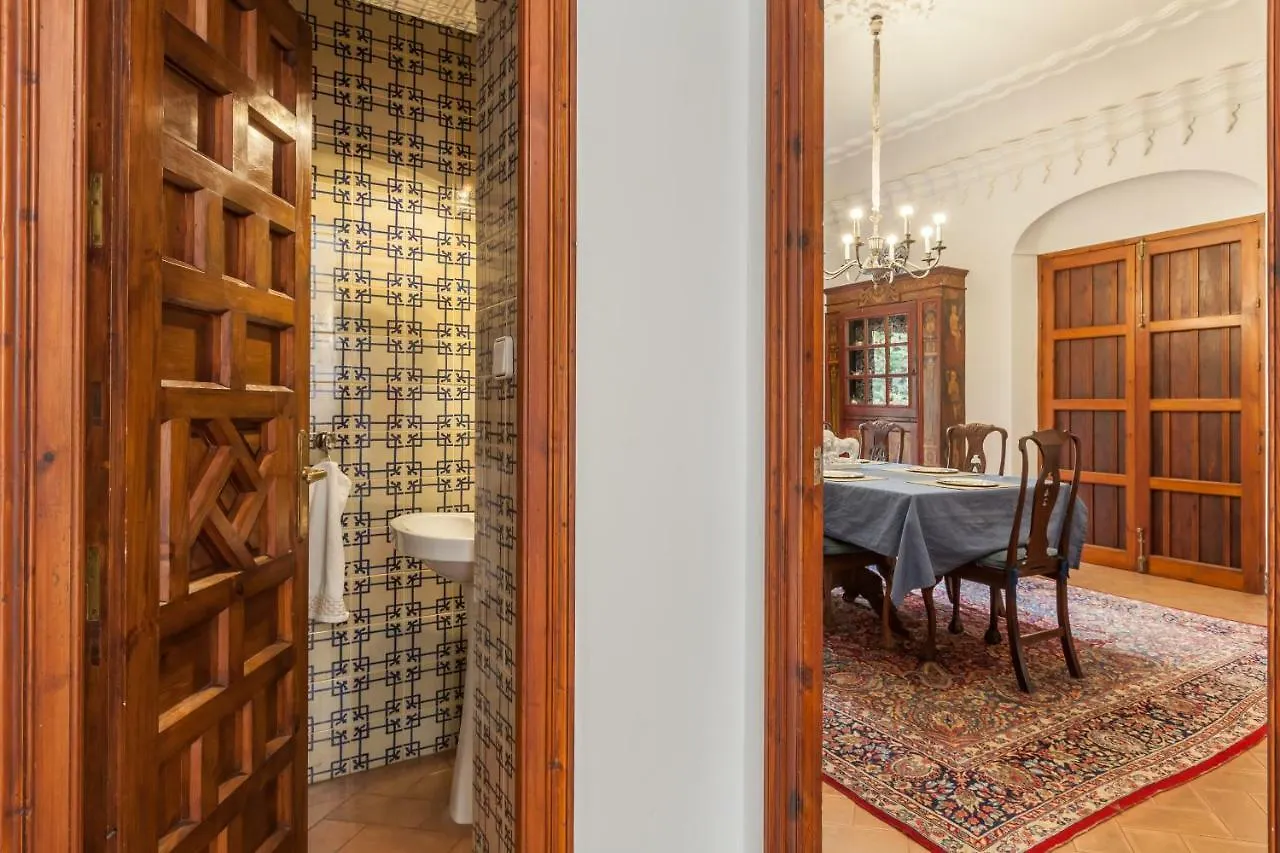 Villa Elvira, Exclusive Pool And Gardens In The Heart Of Sevilla 0*, 세비야