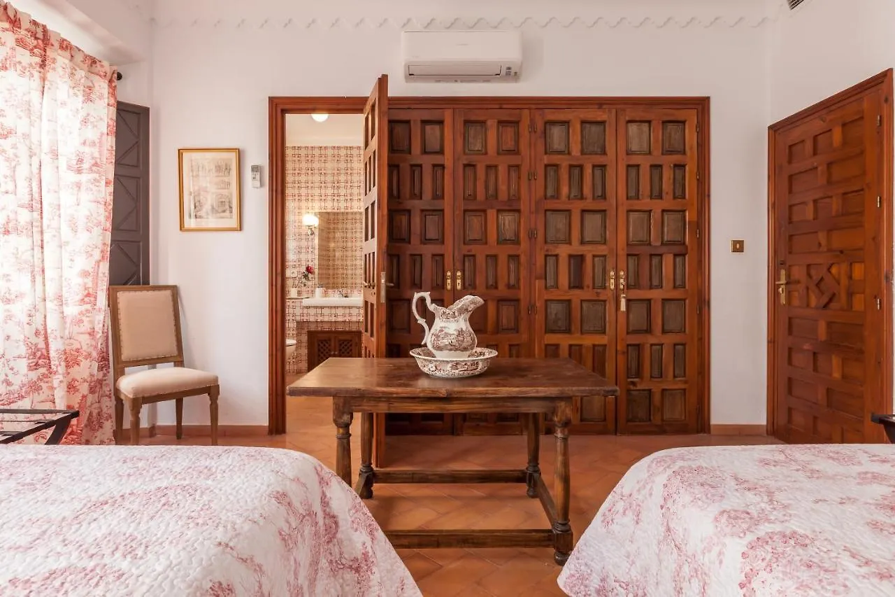 Villa Elvira, Exclusive Pool And Gardens In The Heart Of Sevilla 0*, 세비야 스페인