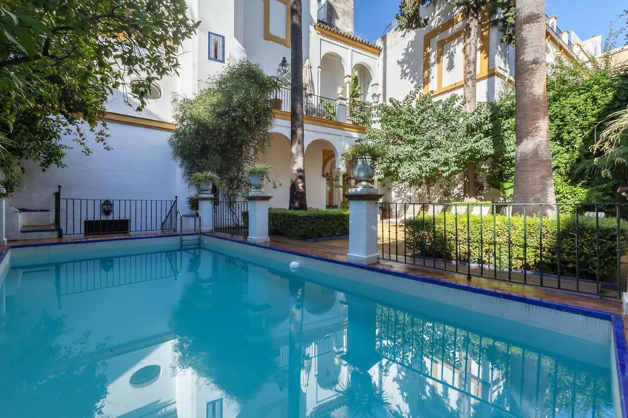 Villa Elvira, Exclusive Pool And Gardens In The Heart Of Sevilla  세비야