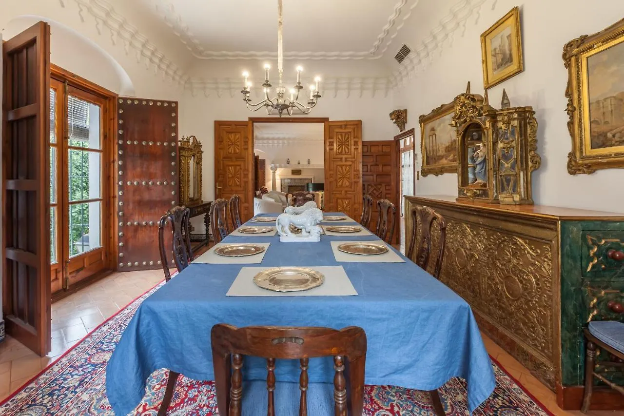 Villa Elvira, Exclusive Pool And Gardens In The Heart Of Sevilla 0*, 세비야