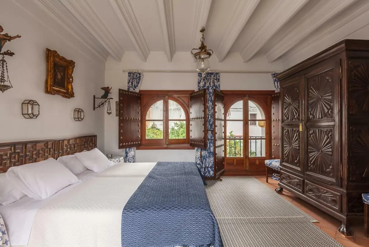 Villa Elvira, Exclusive Pool And Gardens In The Heart Of Sevilla 0*,